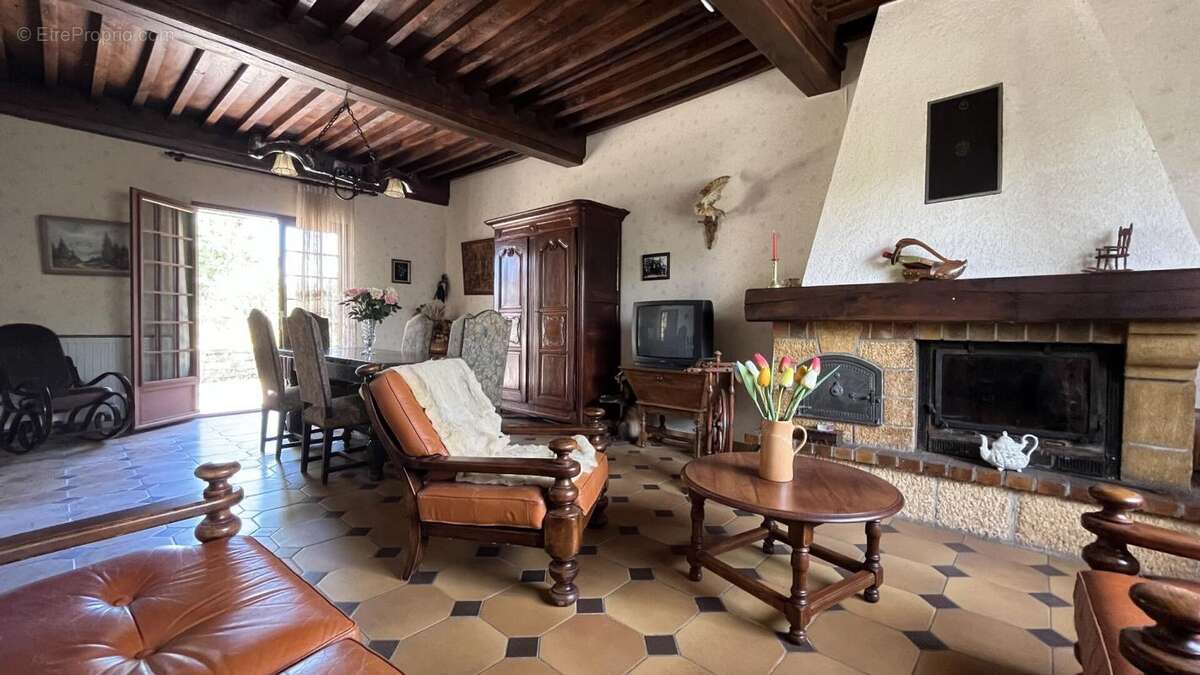 Maison à CURGY