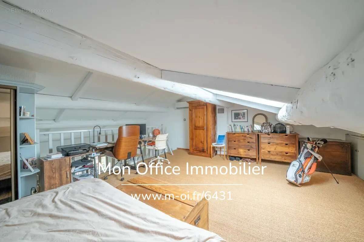 Référence : 6431-VCA. - Appartement T3 avec salon cathédrale et accès plage rapide - photo 6