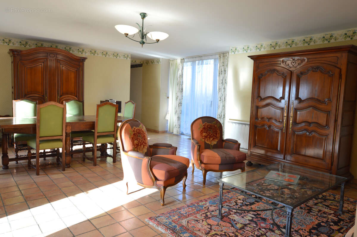Une longère en pierre de charme et d'authenticité - photo 2