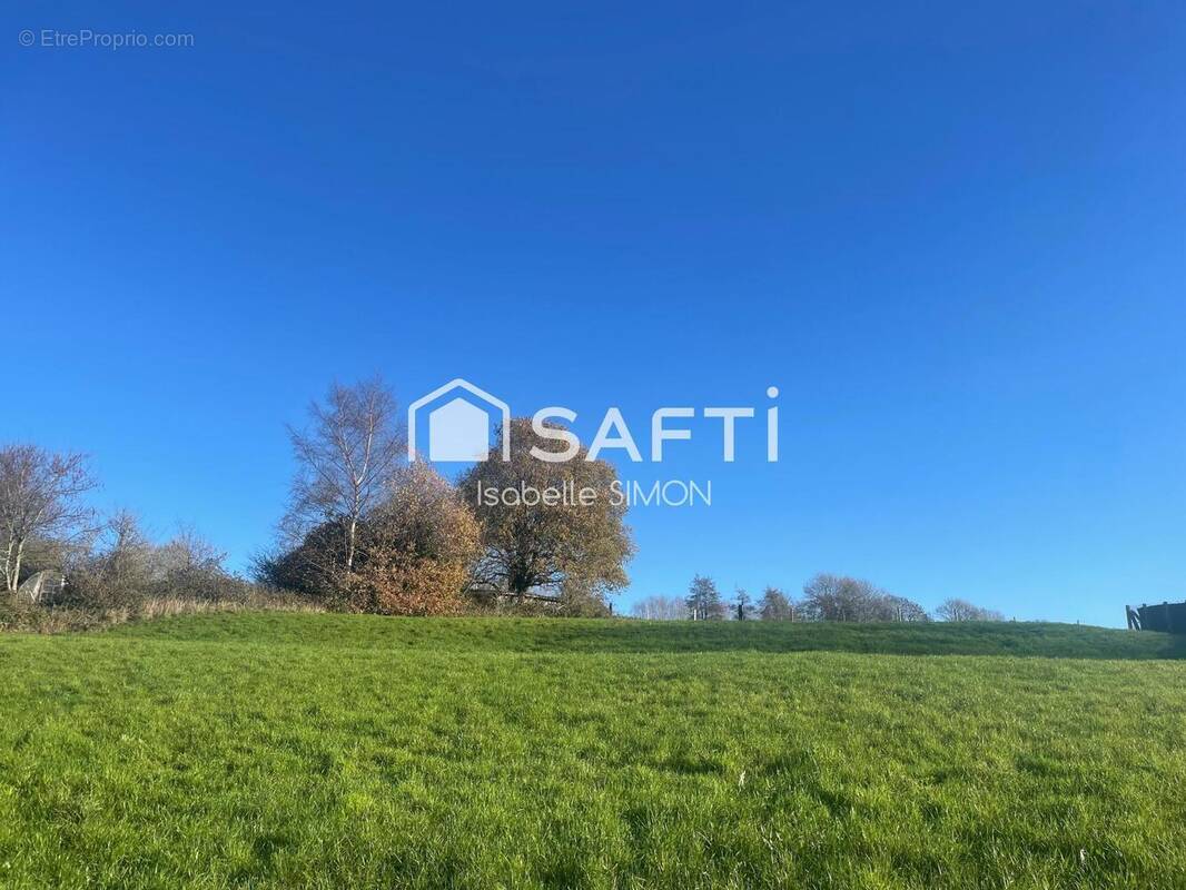 Photo 1 - Terrain à BEUTIN