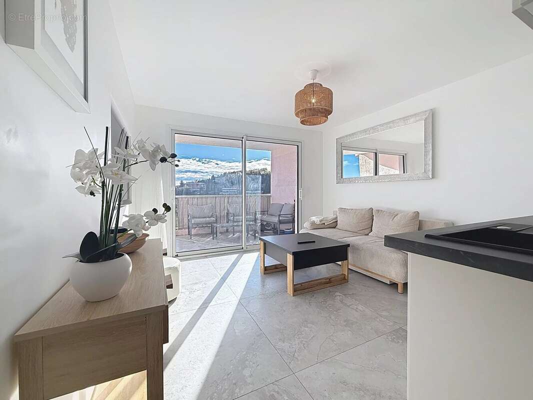 Appartement à VILLENEUVE-LOUBET