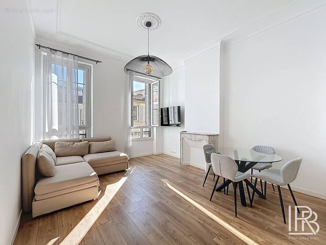 Appartement à MARSEILLE-6E