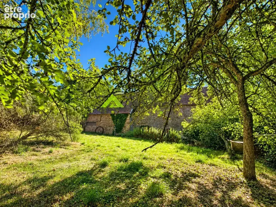 Belle propriété en pierres avec grange, verger, source et bo - photo 18