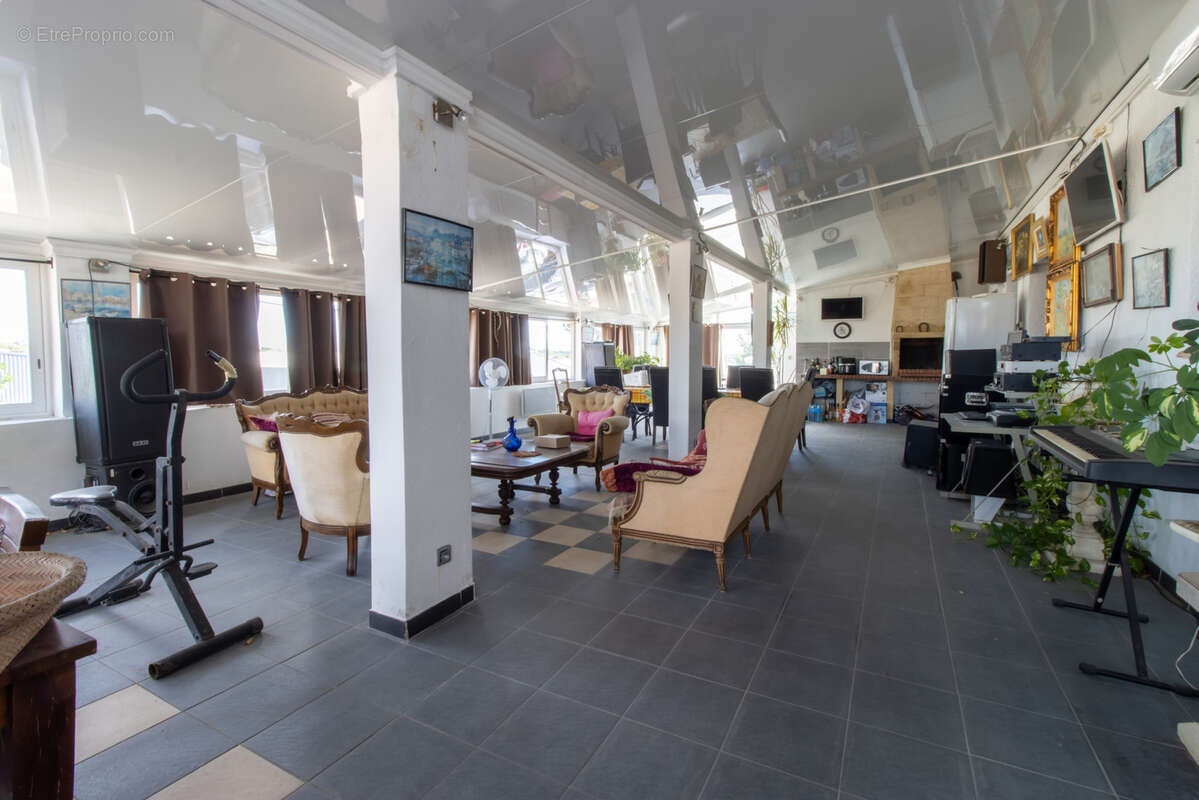 Vend local d'activite 750m2, bureau, appartement T5 145 m2 Beziers - photo 9