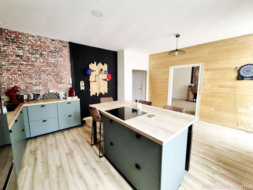 Maison à CRUZY