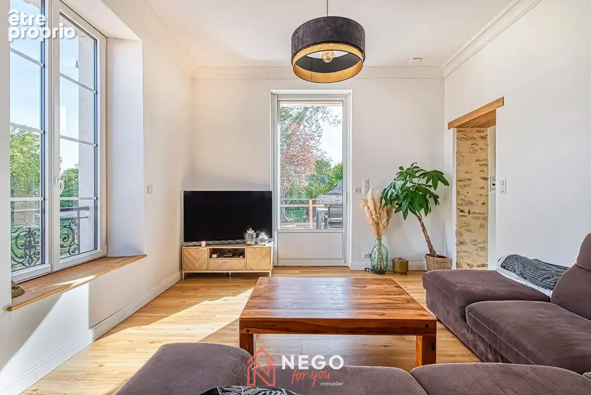 Maison de maître à La Fleche 250 m2 - photo 3