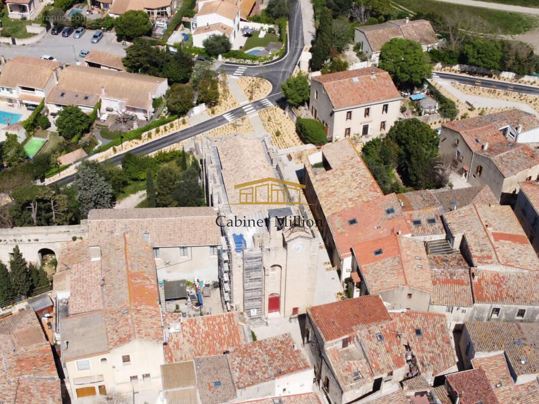 Maison à VIC-LA-GARDIOLE