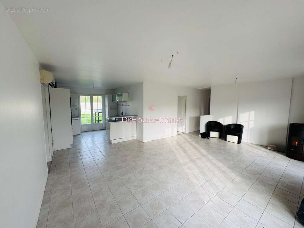 Maison à SAINT-MARTIN-EN-CAMPAGNE