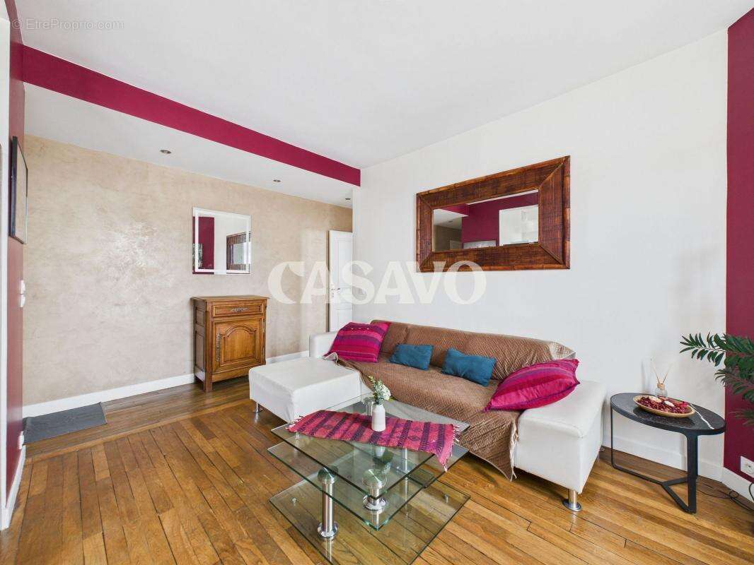 Appartement à LES PAVILLONS-SOUS-BOIS