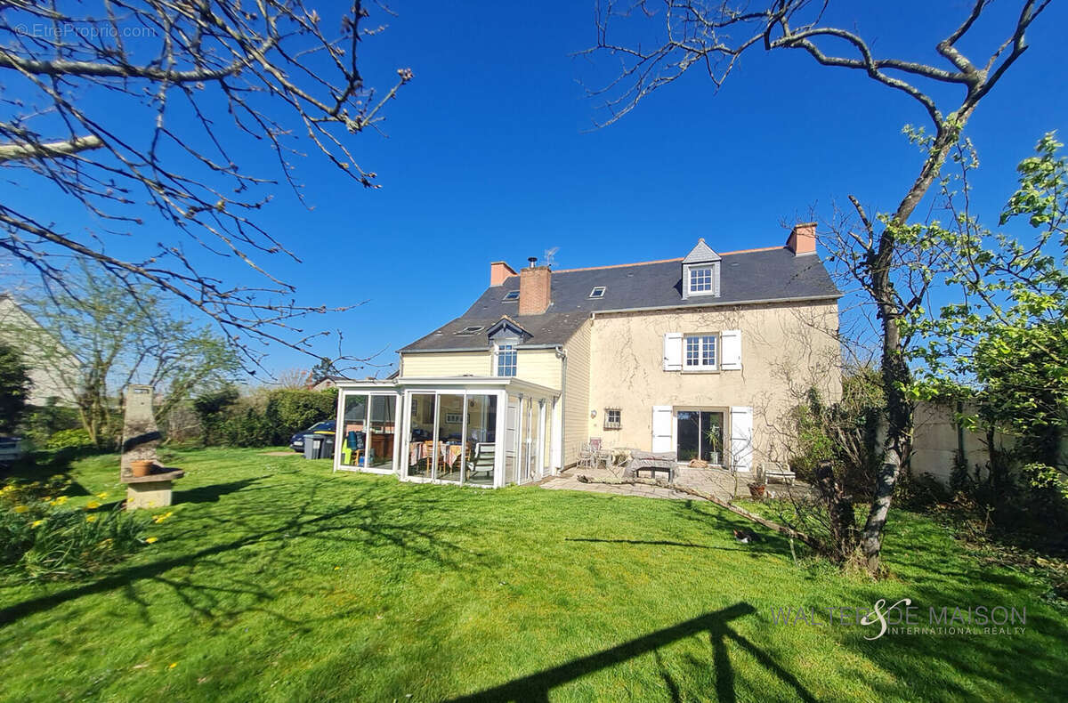 Maison à SAINT-DOMINEUC