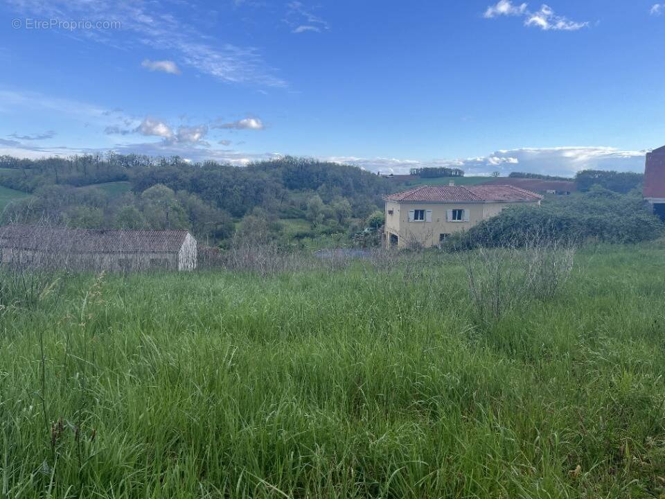 Terrain à CADALEN