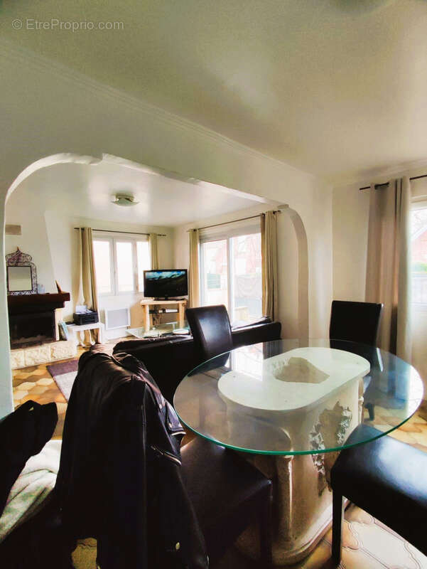 Maison à LE BLANC-MESNIL