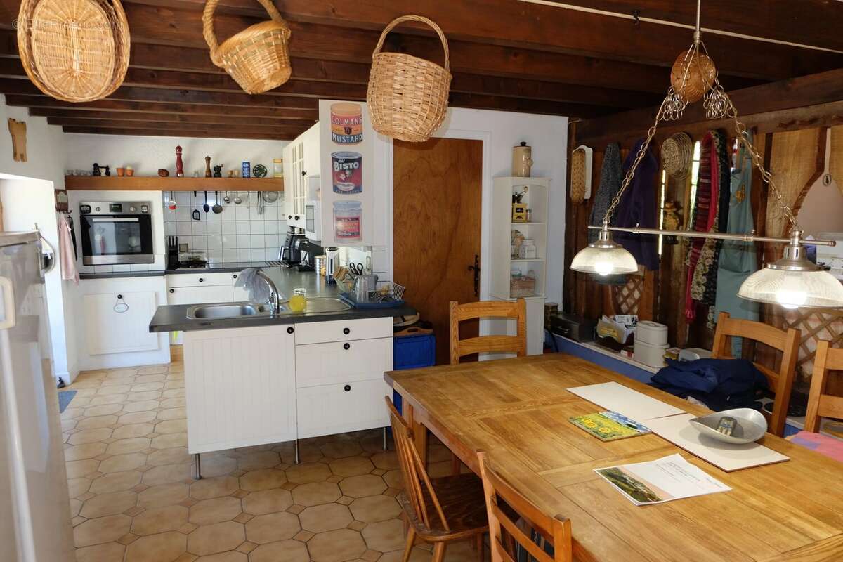 Maison à TOMBEBOEUF