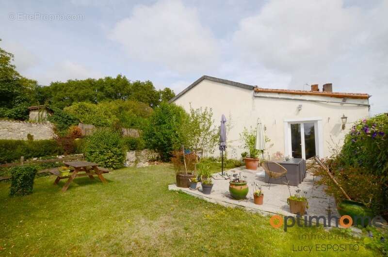 Maison à CHAMPAGNE-MOUTON