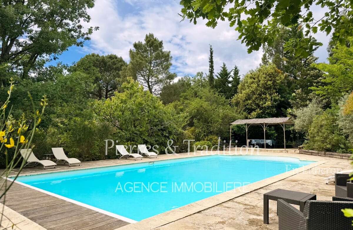 Maison à ROUSSILLON