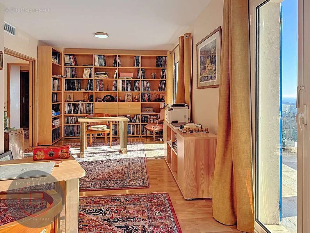 Maison à LES ADRETS-DE-L'ESTEREL