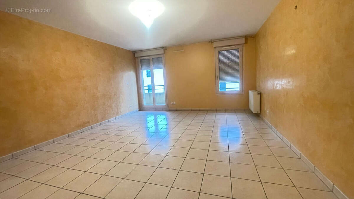 Appartement à SAINT-ROMAIN-EN-GAL