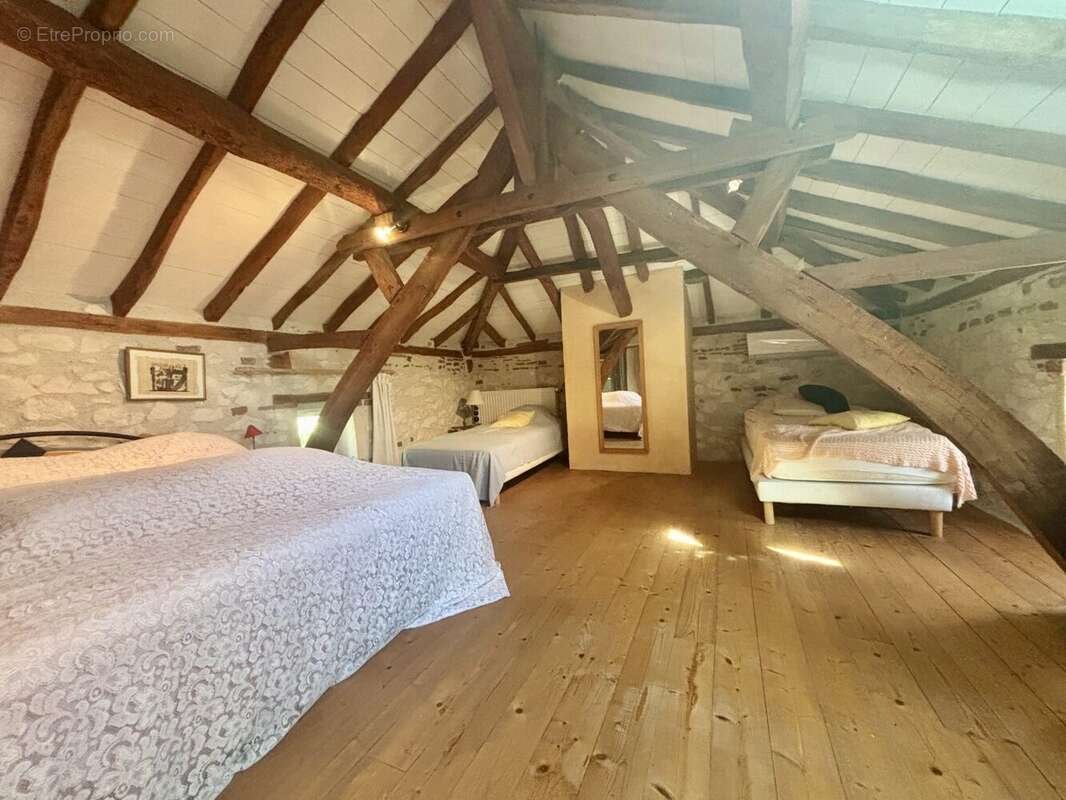 Maison à SAINT-VITE