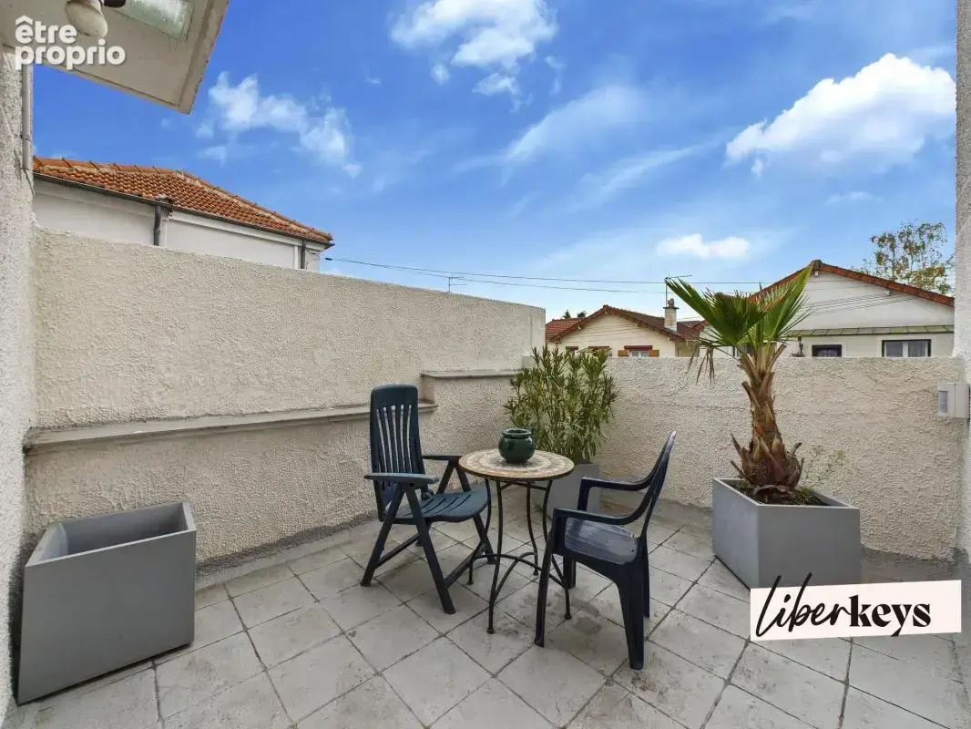 Maison familiale 223 m² avec jardin, terrasses et garage – Villemomble - photo 6
