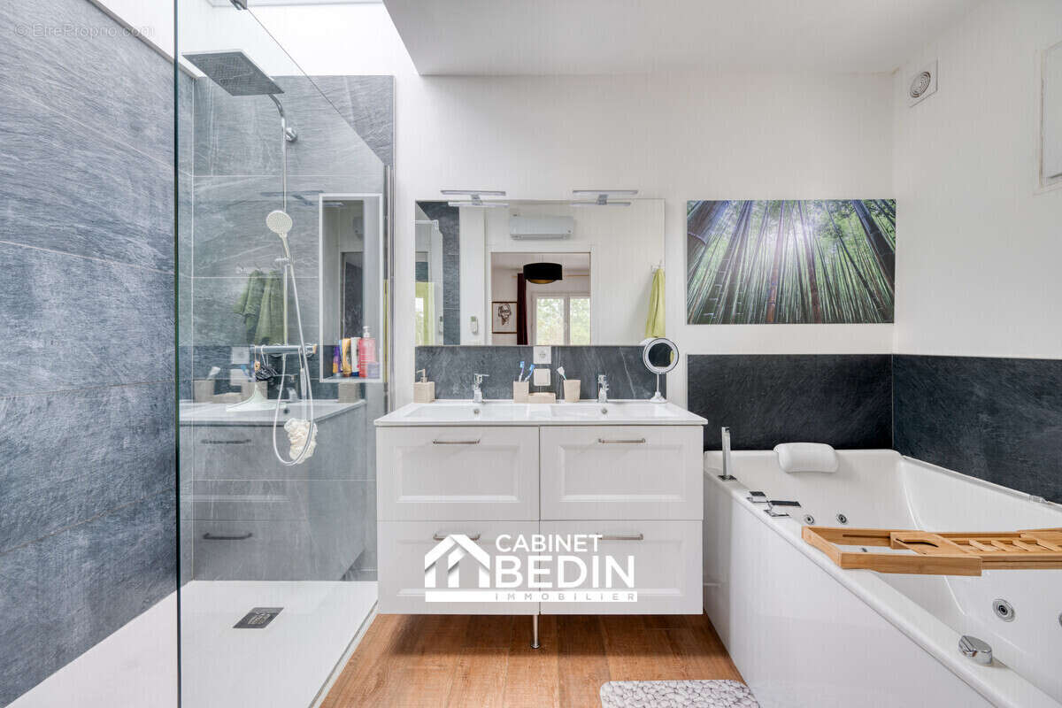 Maison 122 m² à Pessac  - photo 7