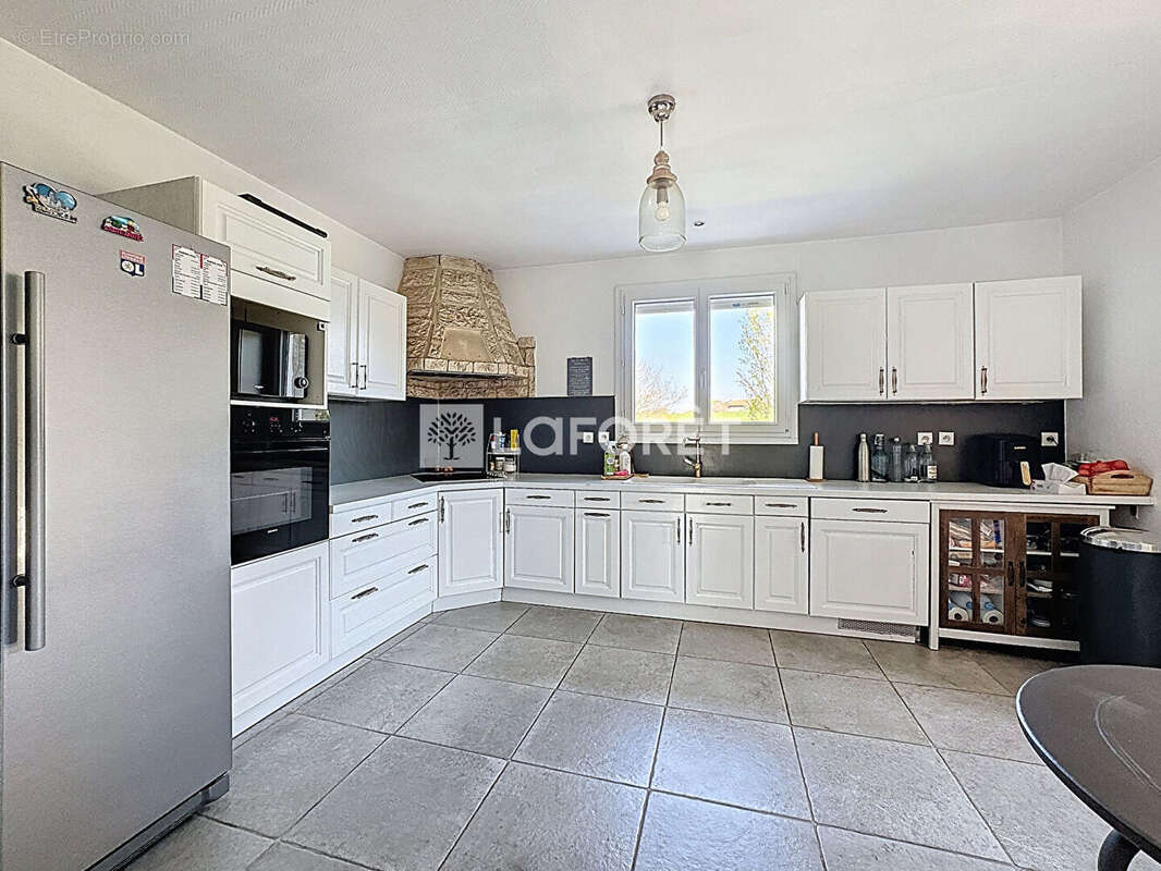 Maison à SAINT-JEAN-DE-THURIGNEUX