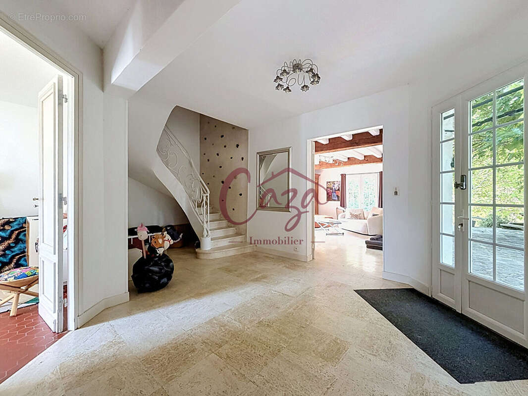 Maison Sadirac 195 m2 avec dépendance sur grand jardin avec piscine envrionement rare - photo 10