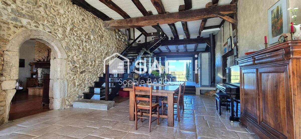 Photo 1 - Maison à POUILLON