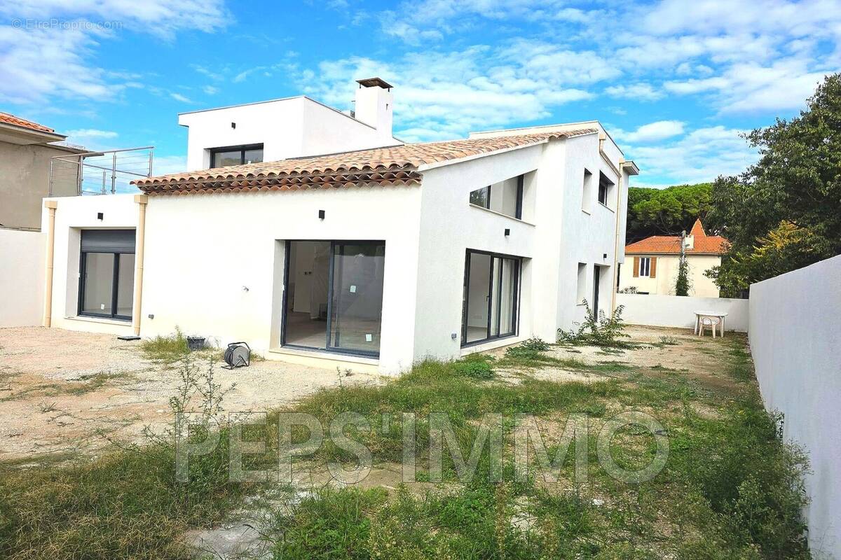 Appartement à CARRY-LE-ROUET