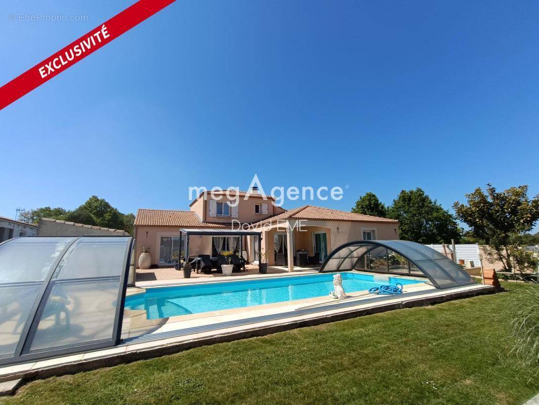 Maison à AIZENAY