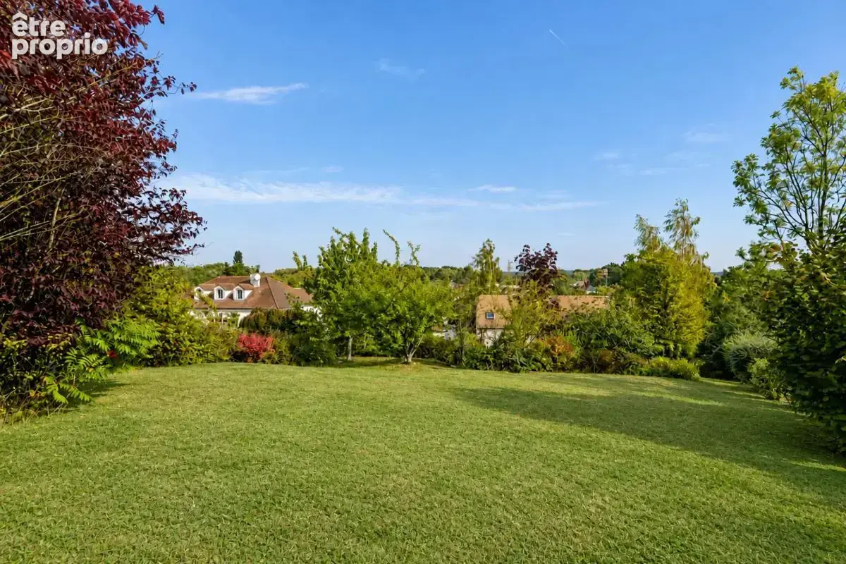 LUZARCHES – Une propriété rare au cœur de 2 646 m² de verdure - photo 23