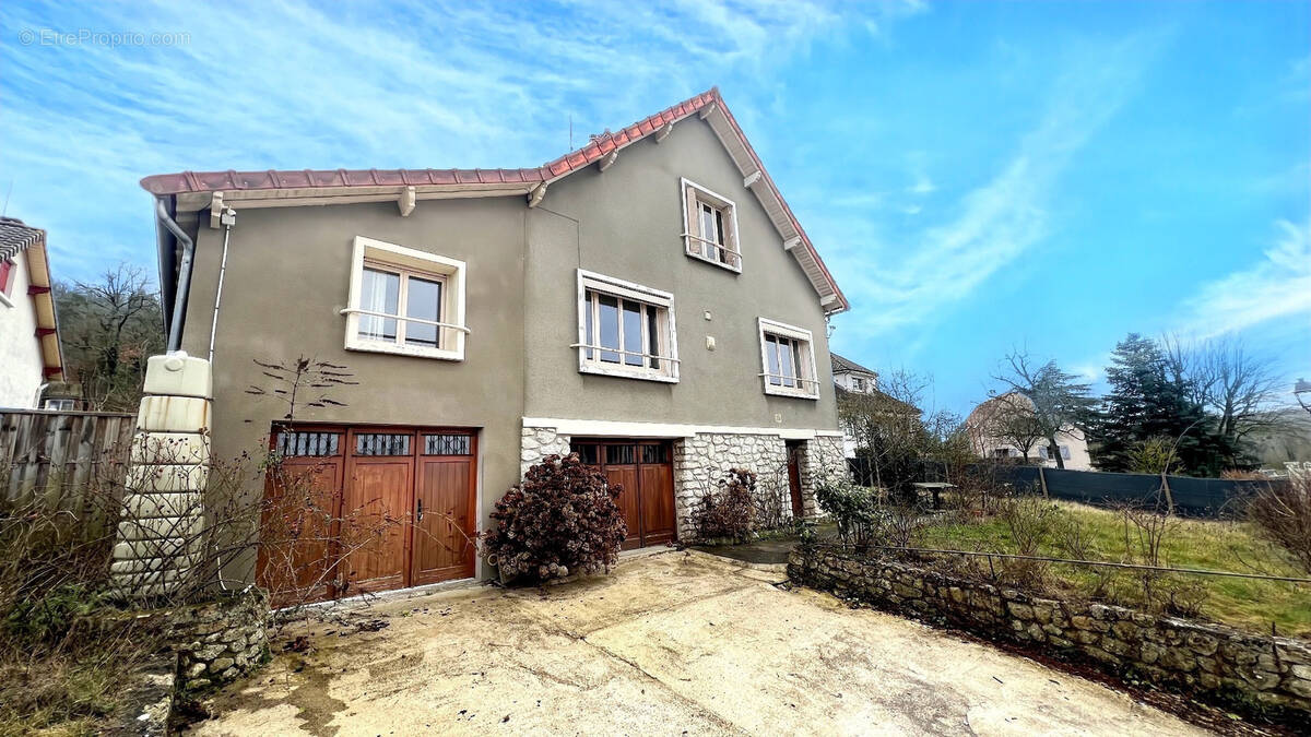 Maison à LA FERTE-ALAIS