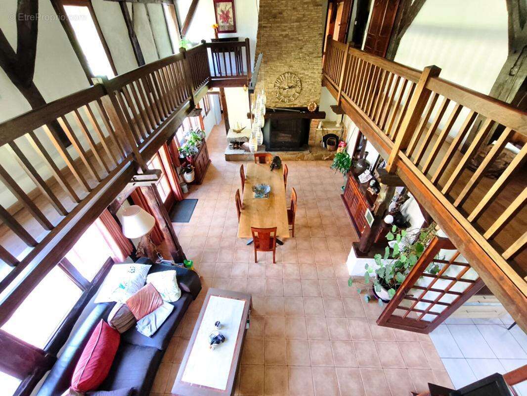 Propriété 200 m2 avec étang, piscine sur 5 hectares - photo 5