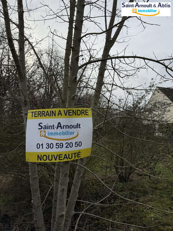 Terrain à SAINT-ARNOULT-EN-YVELINES