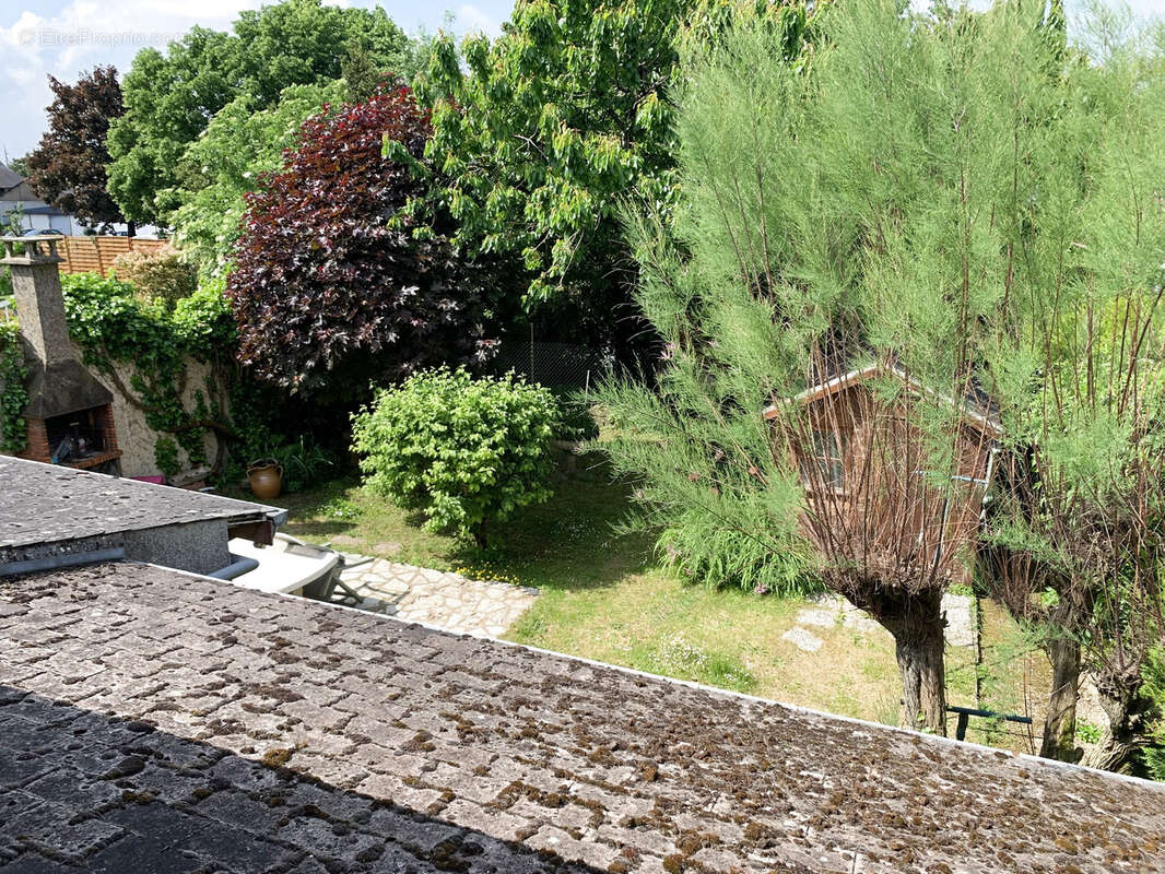 Maison à SAINT-JEAN-DE-LA-RUELLE