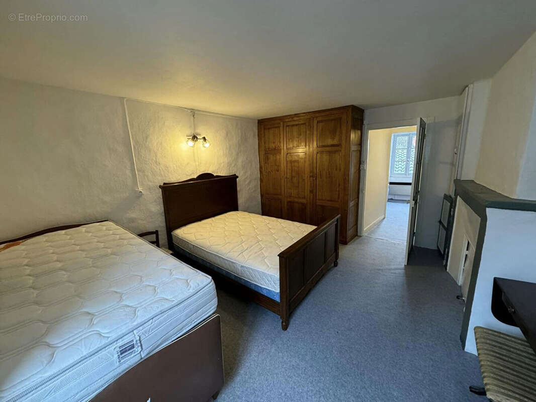 Maison à CHATEAUPONSAC