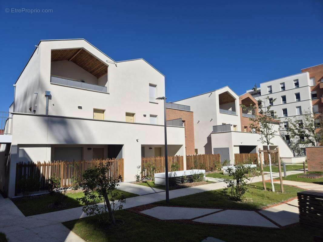 Duplex/Triplex - photo 2