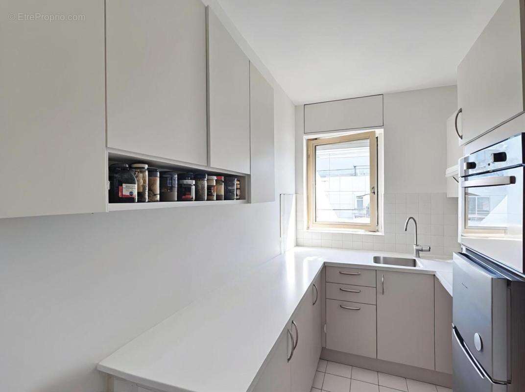 Appartement à LEVALLOIS-PERRET