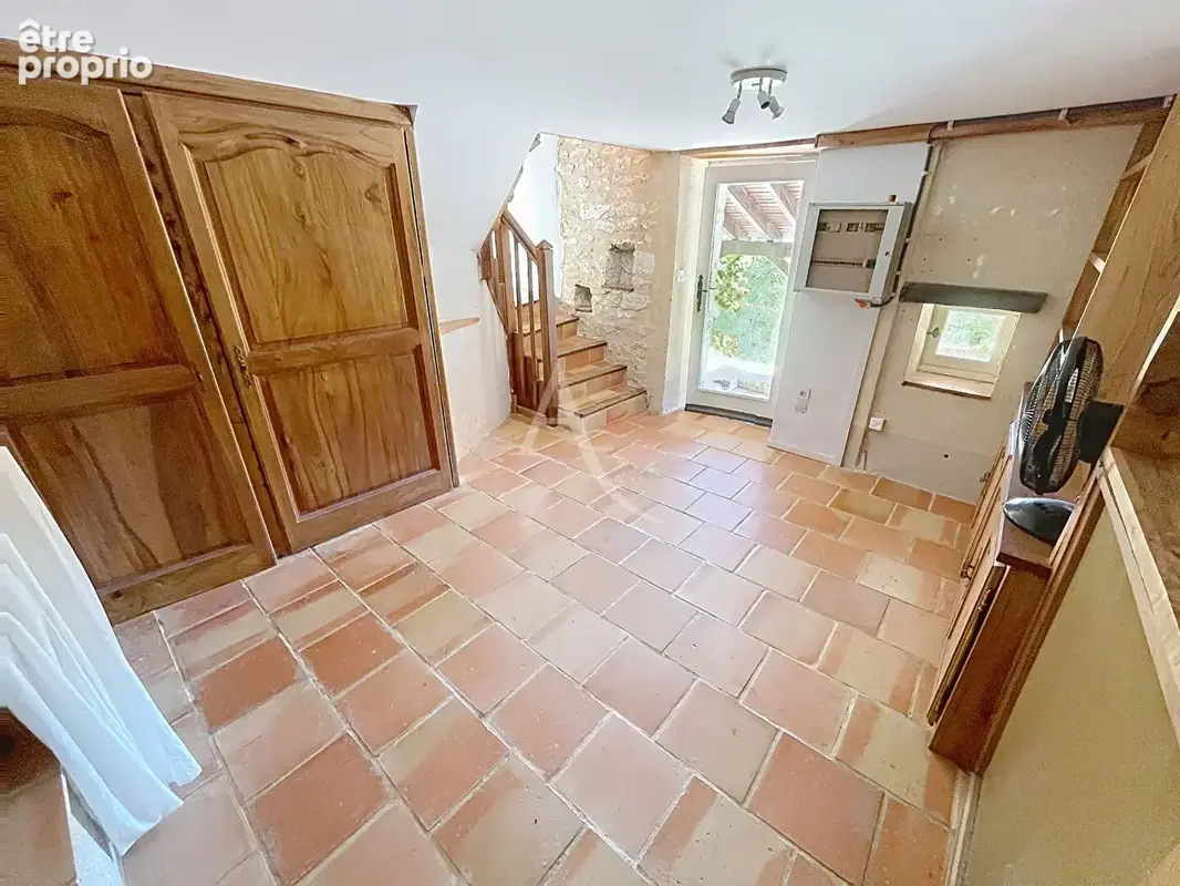 Jolie maison en pierre restaurée de 3 chambres avec vue - photo 6