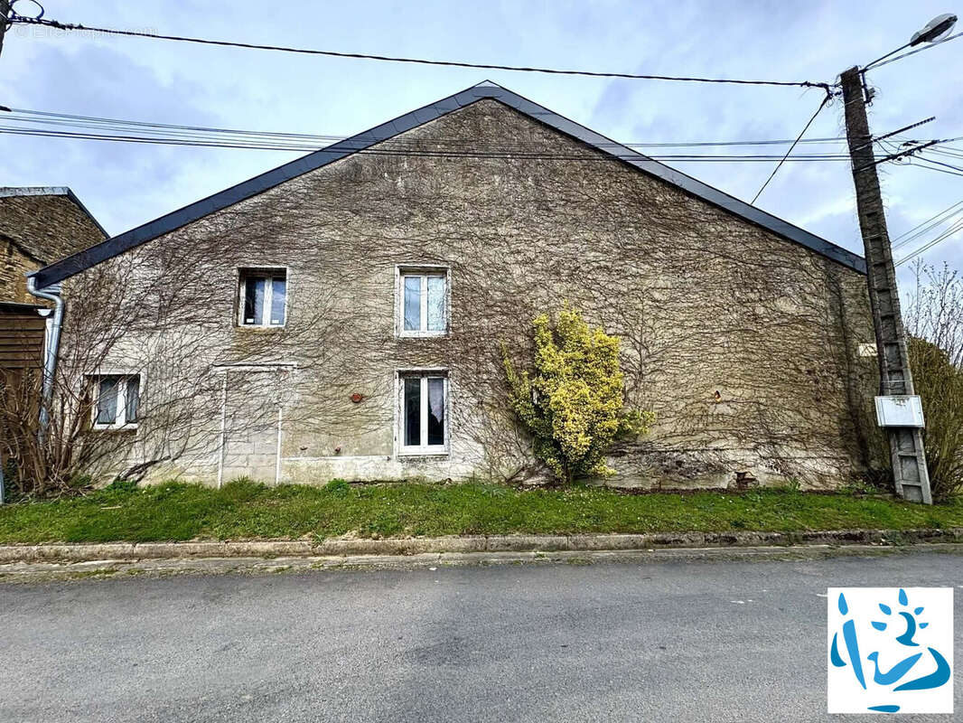 Maison à TETAIGNE