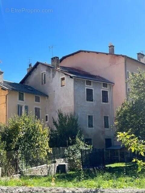 Appartement à SAINT-ETIENNE-DE-TINEE