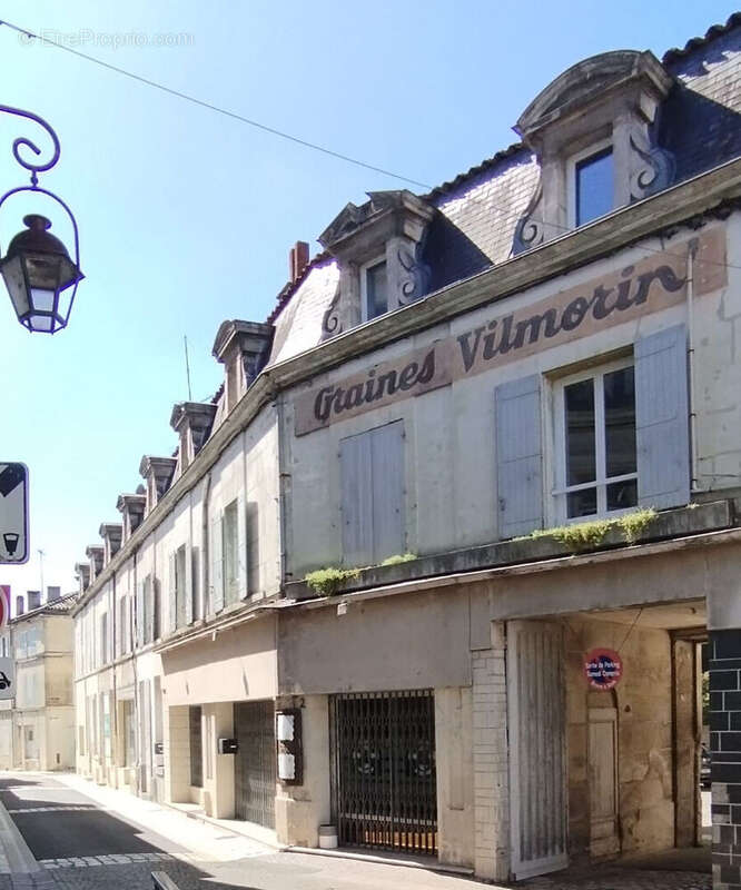 Appartement à COGNAC