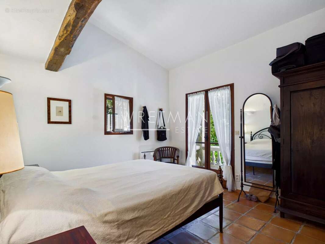 Maison à TOURRETTES-SUR-LOUP