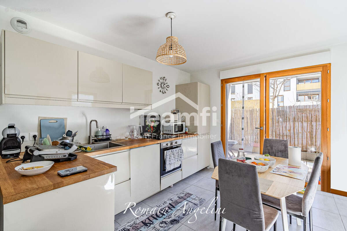 Appartement à SATHONAY-CAMP