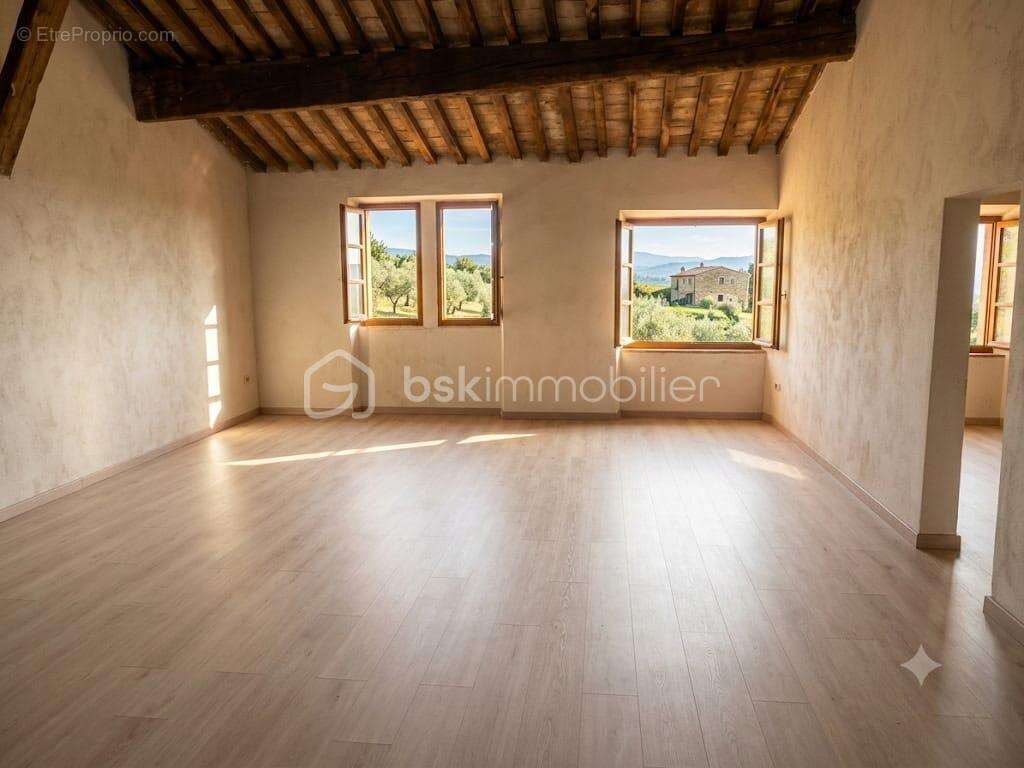 RARE – Grande maison de village 203 m² + local commercial + terrasse – Saint-Chamas Port - photo 3
