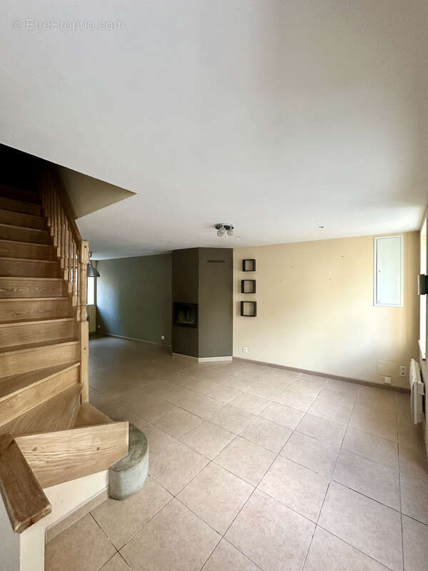 Maison à LEZIGNAN-CORBIERES