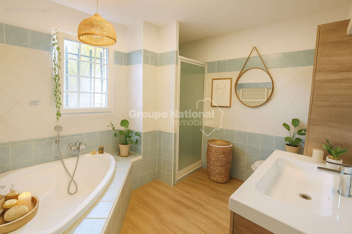 Maison à ENTRAIGUES-SUR-LA-SORGUE