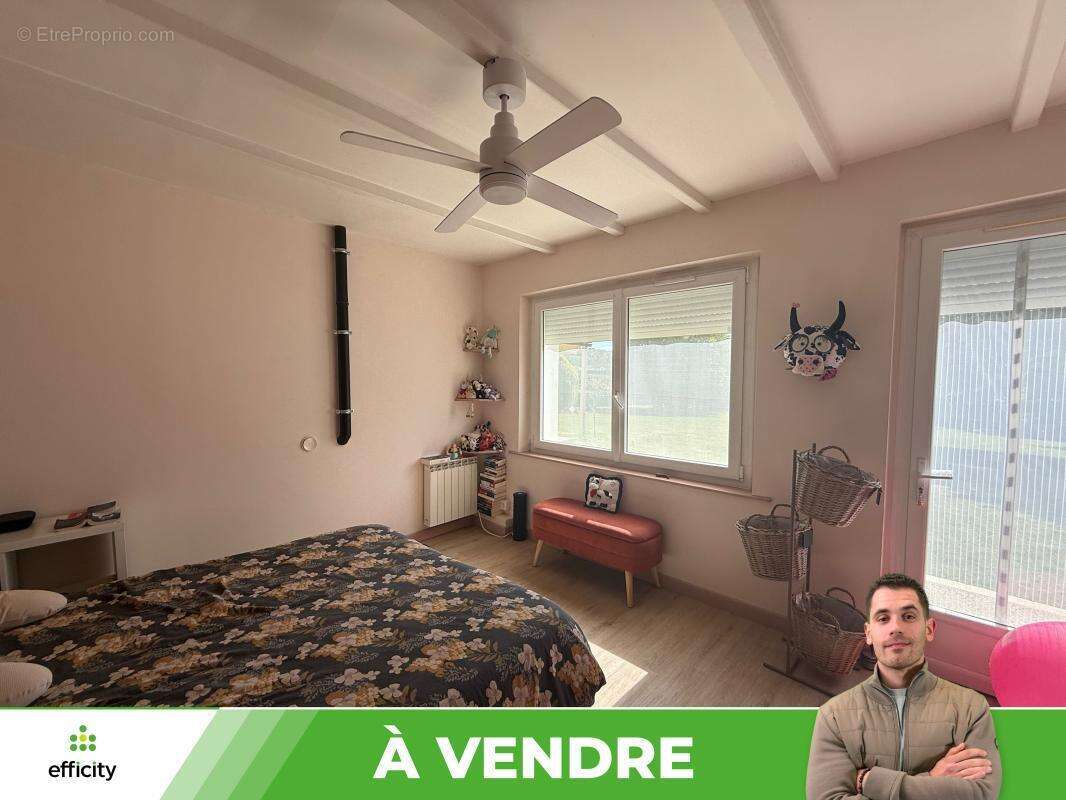 Maison à GENOUILLE