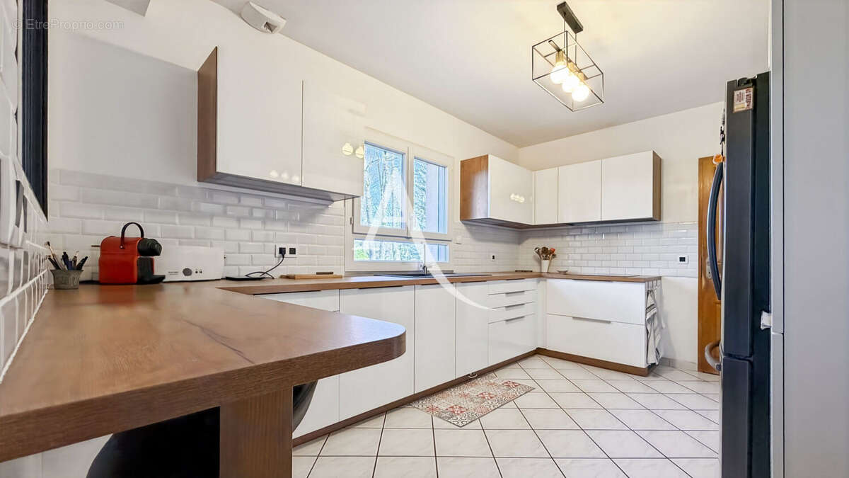 Maison à LE PERRAY-EN-YVELINES