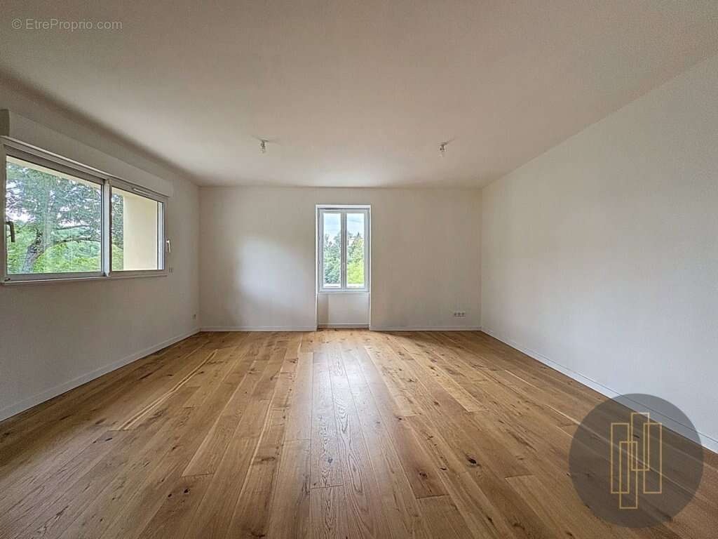 Maison à SOURCIEUX-LES-MINES