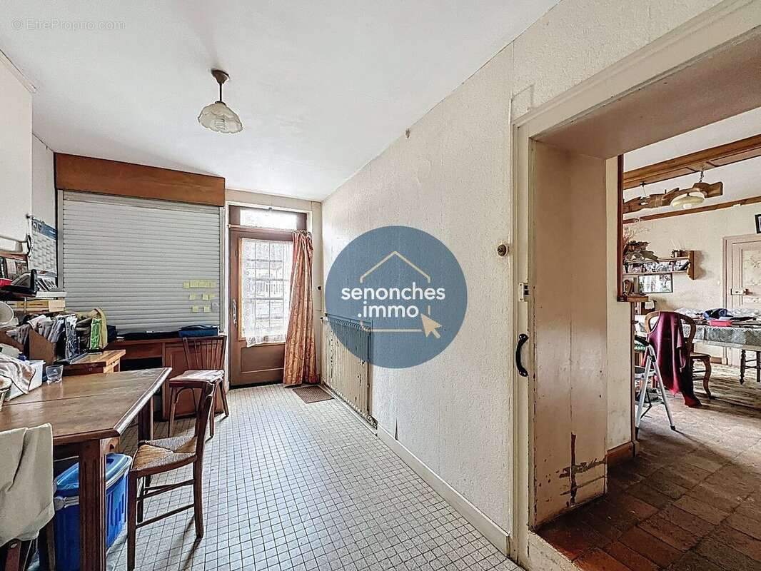 Maison à SAINT-VICTOR-DE-BUTHON